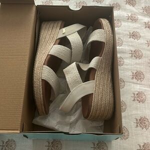 Martha Stewart for Skechers heeled sandals